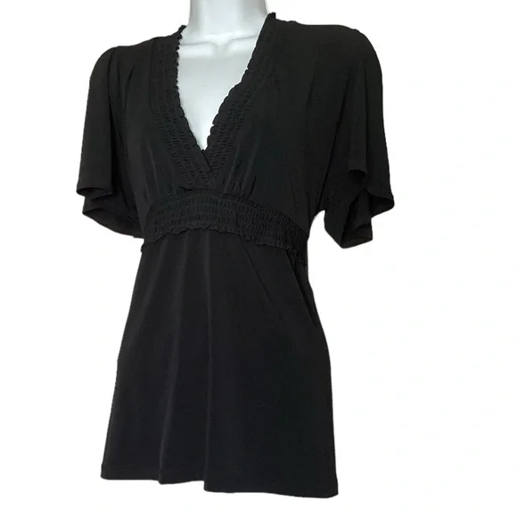 One Black ❣️ BCBG Paris Tops Lg - Picture 2 of 16